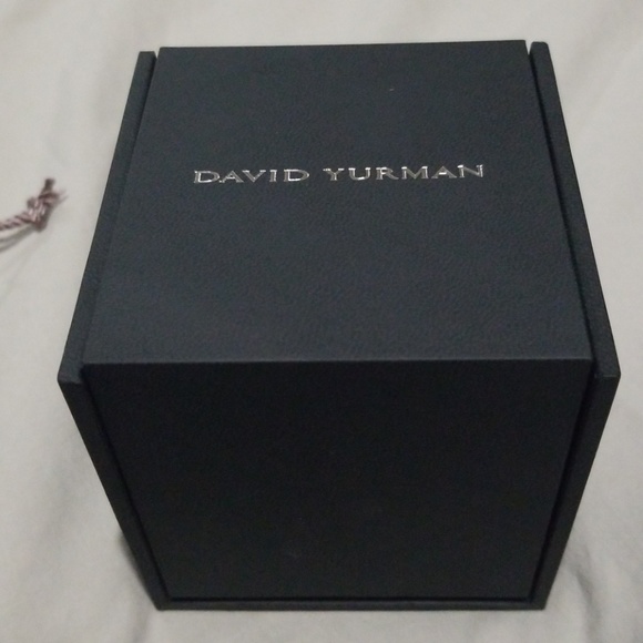 David Yurman Buckle Bracelet with Diamonds - Picture 5 of 7